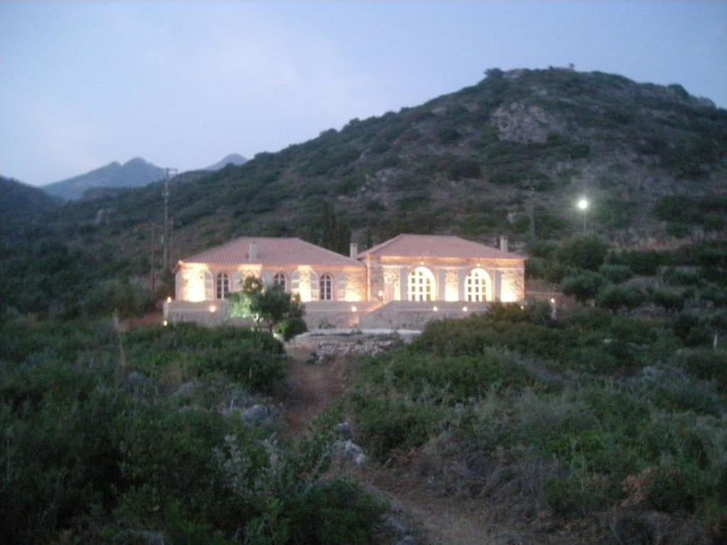 Katikies Manis Apartment Kardamyli Exterior photo